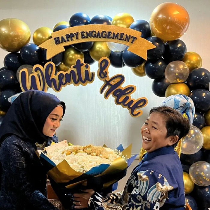 Pertunangan Adul