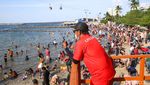 Mereka yang Bertugas Demi Keselamatan Pengunjung Pantai