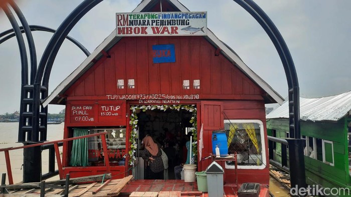 RM terapung di Sungai Musi Palembang