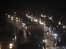 Video Jalur Nagreg Padat Kendaraan di H-3 Lebaran