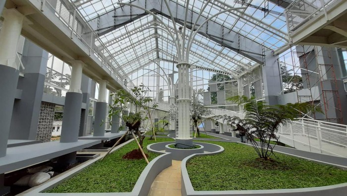 Wah! Ada Pusat Konservasi Anggrek di Kebun Raya Bogor, Ini Penampakannya Kementerian Pekerjaan Umum dan Perumahan Rakyat (PUPR) telah menyelesaikan penataan bangunan Kawasan Taman Anggrek Kebun Raya Bogor di Kota Bogor, Jawa Barat. Begini penampakannya!