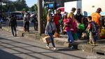 Arus Balik, Warga Mulai Tiba di Terminal Kampung Rambutan