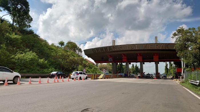 Arus lalu lintas di Tol Merak lancar pagi ini (Iqbal/detikcom)