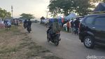 Bak Lautan Manusia, Begini Ramainya Pantai Santolo Garut Saat Libur Lebaran
