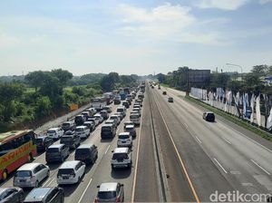 Kondisi Terkini One Way Arus Balik: Beda Jalur Kanan dan Kiri Tol Cikampek