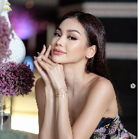 Sosok Engfa Waraha juga jadi pro kontra ketika dalam wawancara dengan media, dia mengaku sebagai LGBTQ+ yang merupakan singkatan dari lesbian, gay, biseksual, transgender, queer, dan lain-lain. Tanda ‘plus’ mewakili identitas seksual lainnya termasuk panseksual dan Two-Spirit. Foto: Dok. Instagram/fa_engfa8