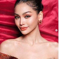 Kepopuleran Engfa Waraha sebagai penyanyi meroket setelah dia mengikuti ajang The Voice Thailand pada 2018. Meski tidak meraih gelar juara, Engfa menjadi dikenal. Dia pun kerap muncul di acara televisi. Foto: Dok. Instagram/fa_engfa8