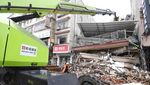 Gedung di China Runtuh, Puluhan Korban Terjebak Hingga 130 Jam