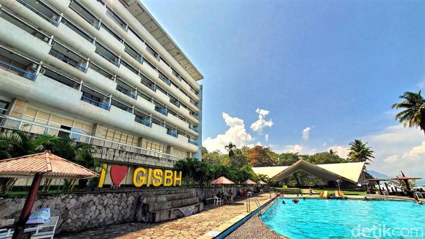 Geosite Batu Karut di Palabuhanratu Sukabumi.