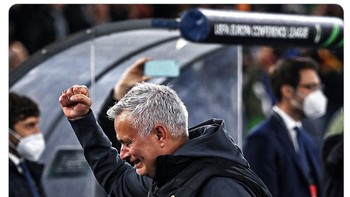 Kepastian itu usai Serigala Ibu Kota mengalahkan Leicester City di babak semifinal dengan skor agregat 2-1. Foto: Twitter