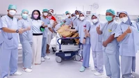 Ia mengaku masih trauma saat mengantar Azriel sunat. Foto: (Dok. Instagram @krisdayantilemos)