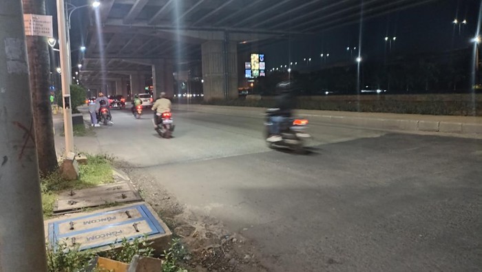 Lalin di Kalimalang, Bekasi Jumat (6/5/2022) malam