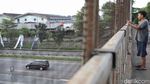 Macet Tol Cikampek Jadi Tontonan Warga, Begini Potretnya