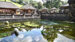 Momen Jokowi Kunjungi Pura Tirta Empul, Ingin Kelestariannya Dijaga
