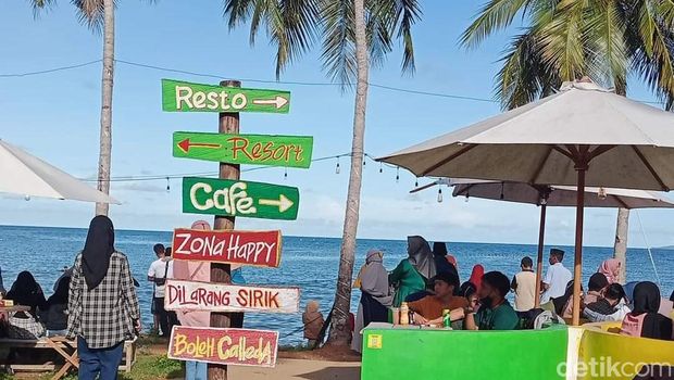 Pantai Togoe Bone, Sulsel.
