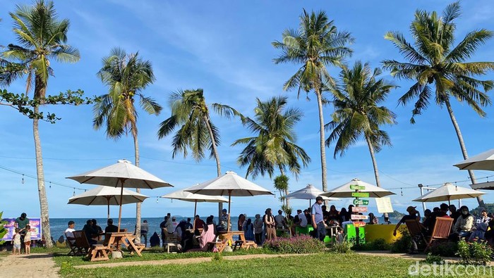 Pantai Togoe Bone, Sulsel.