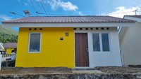 Prosesi serah terima kunci rumah untuk penghunian tersebut dilakukan secara langsung oleh Kepala Satuan Tugas Pelaksana Penanggulangan Bencana di Provinsi NTT dan NTB Kementerian PUPR, Widiarto kepada Bupati Lembata, Thomas Ola Langoday dan kepada masyarakat calon penghuni.