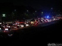 Nggak Semua Jalan Tol Ada Lampu Penerangan, Ternyata Ini Sebabnya