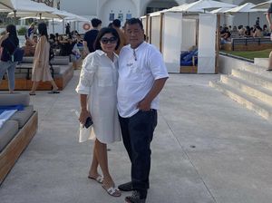Punya Banyak Aspri Cantik, Hotman Paris Tetap Hobi Kulineran Bareng Istri