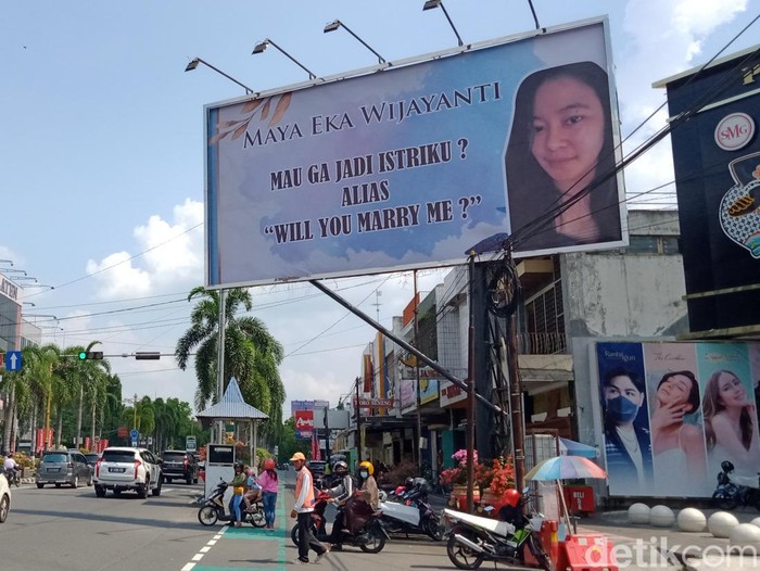 Reklame ajakan nikah di Klaten, Jumat (6/5/2022).
