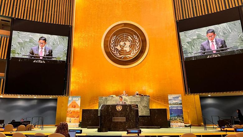 Sandiaga Uno memberikan sambutan di event High-level Thematic Debate on Tourism yang diadakan oleh United Nations General Assembly Hall, New York Amerika Serikat, Rabu (4/5/2022).