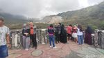 Taman Gunung Papandayan Diserbu Warga Saat Libur Lebaran
