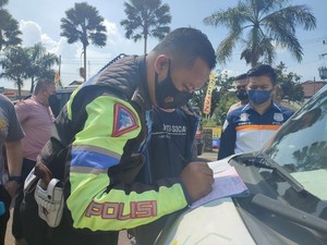 Pajak Ambulans Logo Golkar yang Angkut 9 Wisatawan di Puncak Mati 8 Tahun