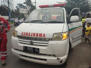 Polisi Beri Warning Buntut Ambulans Dipakai Buat Healing