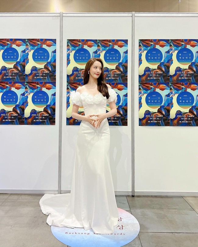 Yoona SNSDAktris lain yang penampilannya ditunggu adalah YoonA SNSD. Menjadi salah satu nominasi, Yoona terlihat mempesona dengan gaun putih. Banyak penggemar menyebutnya terlihat cantik bak dewi.Foto: Instagram/
