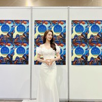 Yoona SNSDAktris lain yang penampilannya ditunggu adalah YoonA SNSD. Menjadi salah satu nominasi, Yoona terlihat mempesona dengan gaun putih. Banyak penggemar menyebutnya terlihat cantik bak dewi.Foto: Instagram/