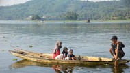 Dicurhati Nelayan, Dedi Mulyadi Janjikan Beri Jaring & Perahu Baru