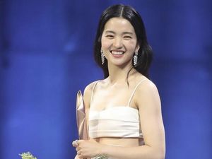 Kim Tae Ri, So Ji Sub, dan Sutradara Alienoid Positif COVID-19