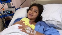 Selamat, Jessica Iskandar dan Vincent Verhaag! Foto: Instagram: @v.andrianto
