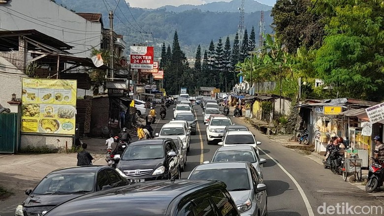 Kawasan Puncak, Bogor saat lebaran Kawasan Puncak, Bogor saat lebaran