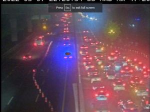 Lalin di Km 47 Tol Japek Arah Jakarta Jelang Contraflow Padat