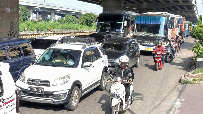 Macet di Kalimalang (Wildan-detikcom)