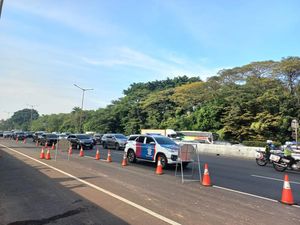 Update One Way Tol Japek Pagi Ini: Km 47-Km 3 Lancar, Ditempuh 40 Menit