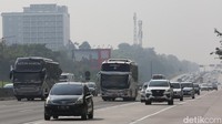 Pihak kepolisian akan menerapkan rekayasa lalu lintas (lalin) one way arus balik hingga Km 3 Tol Cikampek mulai pukul 07.00 WIB.