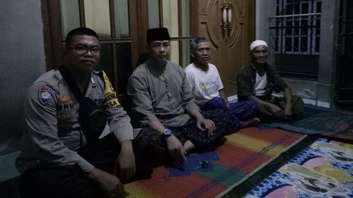 Keluarga korban nyasar di Kendari menanti kepulangan A setelah 17 tahun pergi dari rumah, Sabtu (7/5/2022).