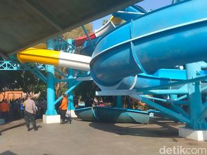 Perosotan Kenpark Surabaya Setinggi 8 Meter Ambruk, 9 Pengunjung Luka