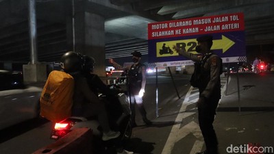 Polisi Tambah Rambu Imbas Makin Banyak Pemotor Nyasar ke GT Cileunyi