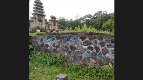 Aksi corat-coret di seputaran kawasan suci Pura Gubug Danau Tamblingan, Desa Munduk, Kecamatan Banjar, Kabupaten Buleleng.
