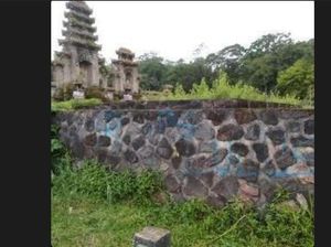 Viral Corat-coret di Areal Pura Gubug, Perbekel Munduk Buka Suara