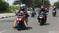 Meski lancar, beberapa ruas jalan mengalami kemacetan di sejumlah titik.  