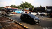 Rest Area KM 62 B Ramai Pemudik