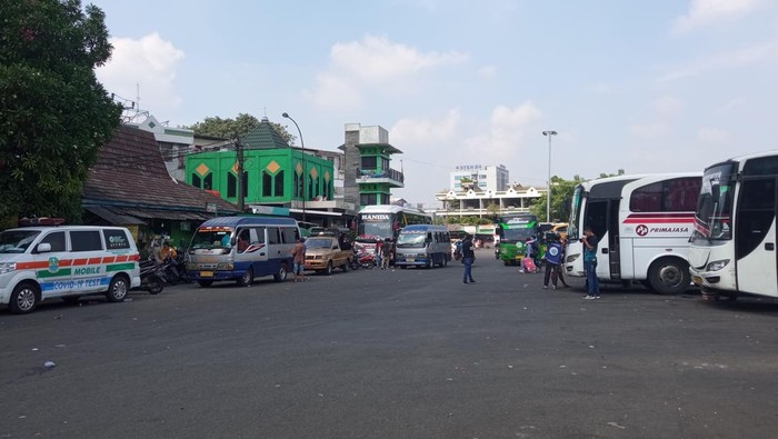 Situasi arus balik di Terminal Bekasi sepi