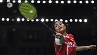 Berhadapan dengan pebulutangkis tunggal putri Prancis Qi Xuefei, Komang berhasil memenangkan pertandingan 22-20, 19-21, 21-18.  