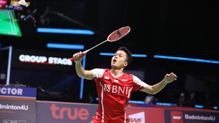 Anthony Sinisuka Ginting gagal menyumbang poin saat Indonesia mengalahkan Singapura di fase grup Thomas Cup 2022.