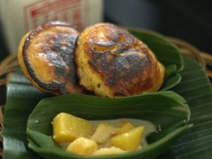 Filosofi Ketan Kolak Apem, Makanan Khas Tradisi Ruwahan