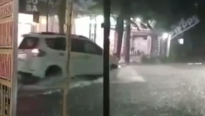 banjir bojongeoro yang tak kunjung ada solusi